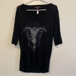 Rock & Roll Cowgirl skull and diamond studed v neck black and silver shi…